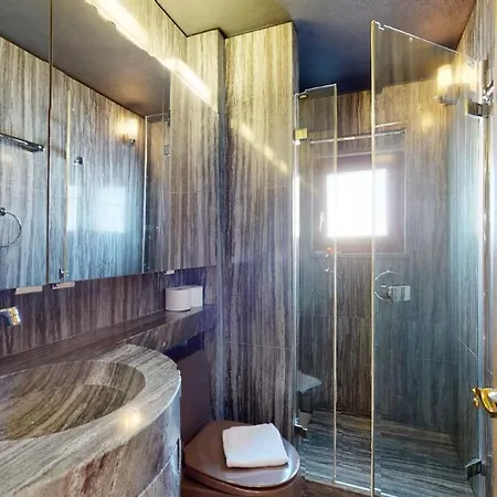 Abitaziun Curtins 1 6 - Chamues-ch Apartment